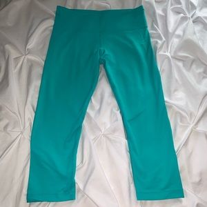 Lululemon bright blue capri leggings!